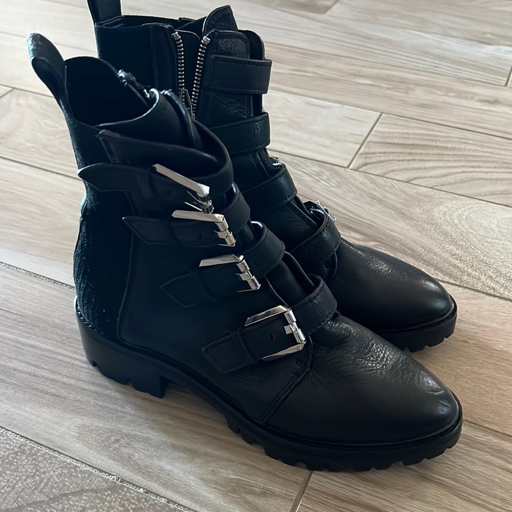 Dolce Vita leather ankle boots